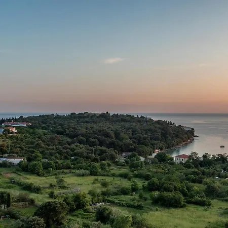 Tramonto Apartment *
